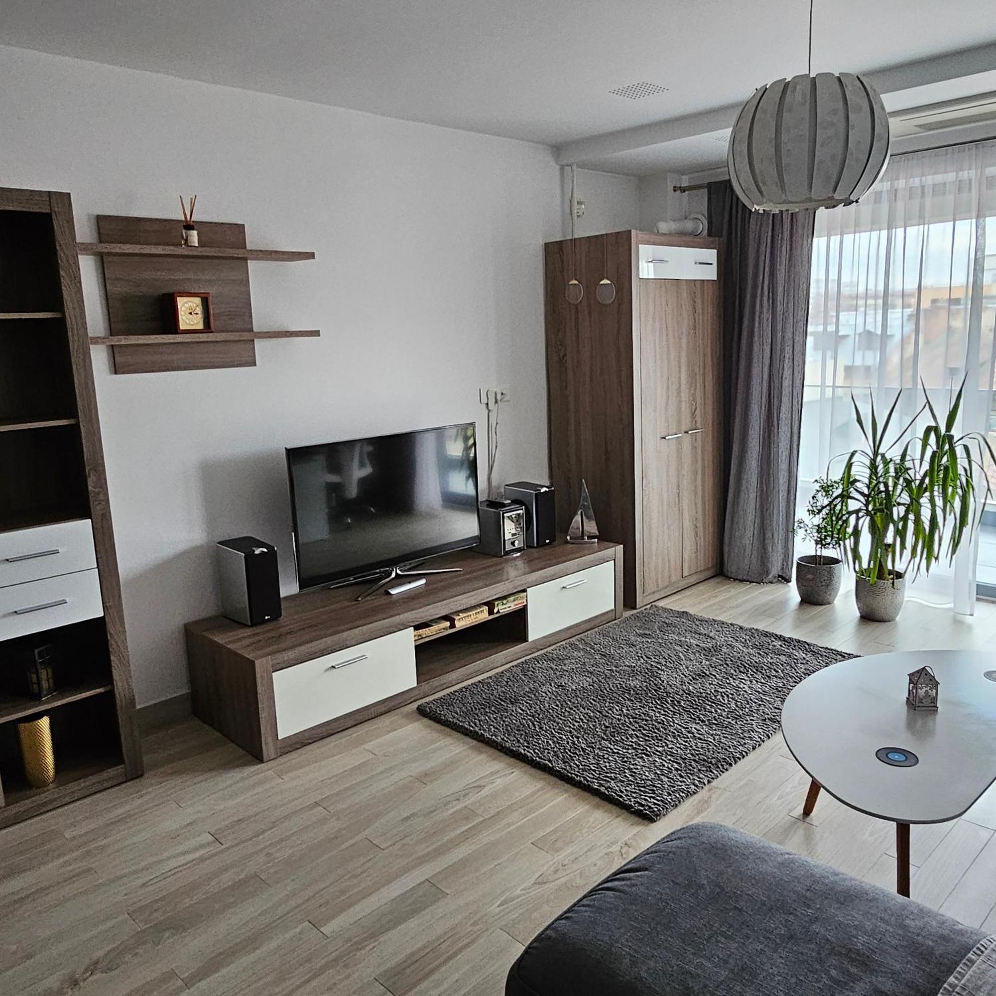 Central District Cuza 99 Apartment Бухарест Екстер'єр фото